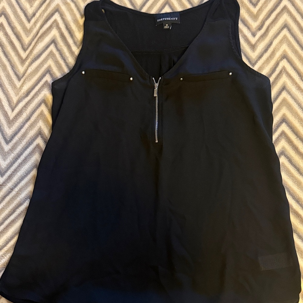 Women's Black Sleeveless Zip-Front Top